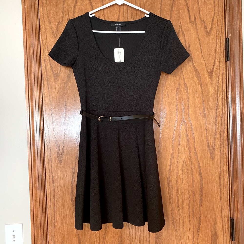 Black short sleeve dress